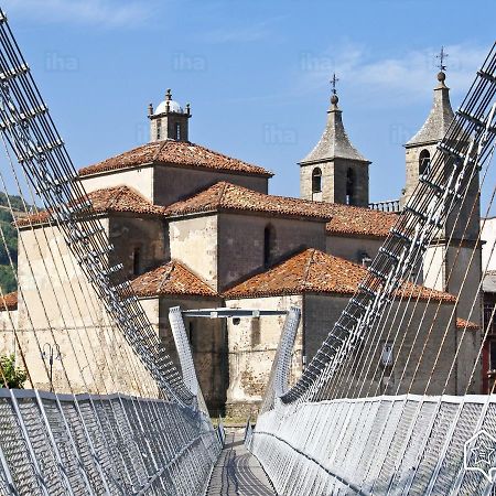 Hostal Los Nogales Cangas De Narcea Exterior photo